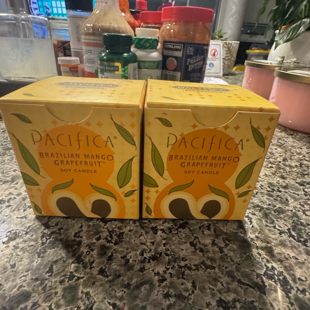 Pacifica Brazilian Mango Grapefruit Soy Candle - Vibrant Yellow